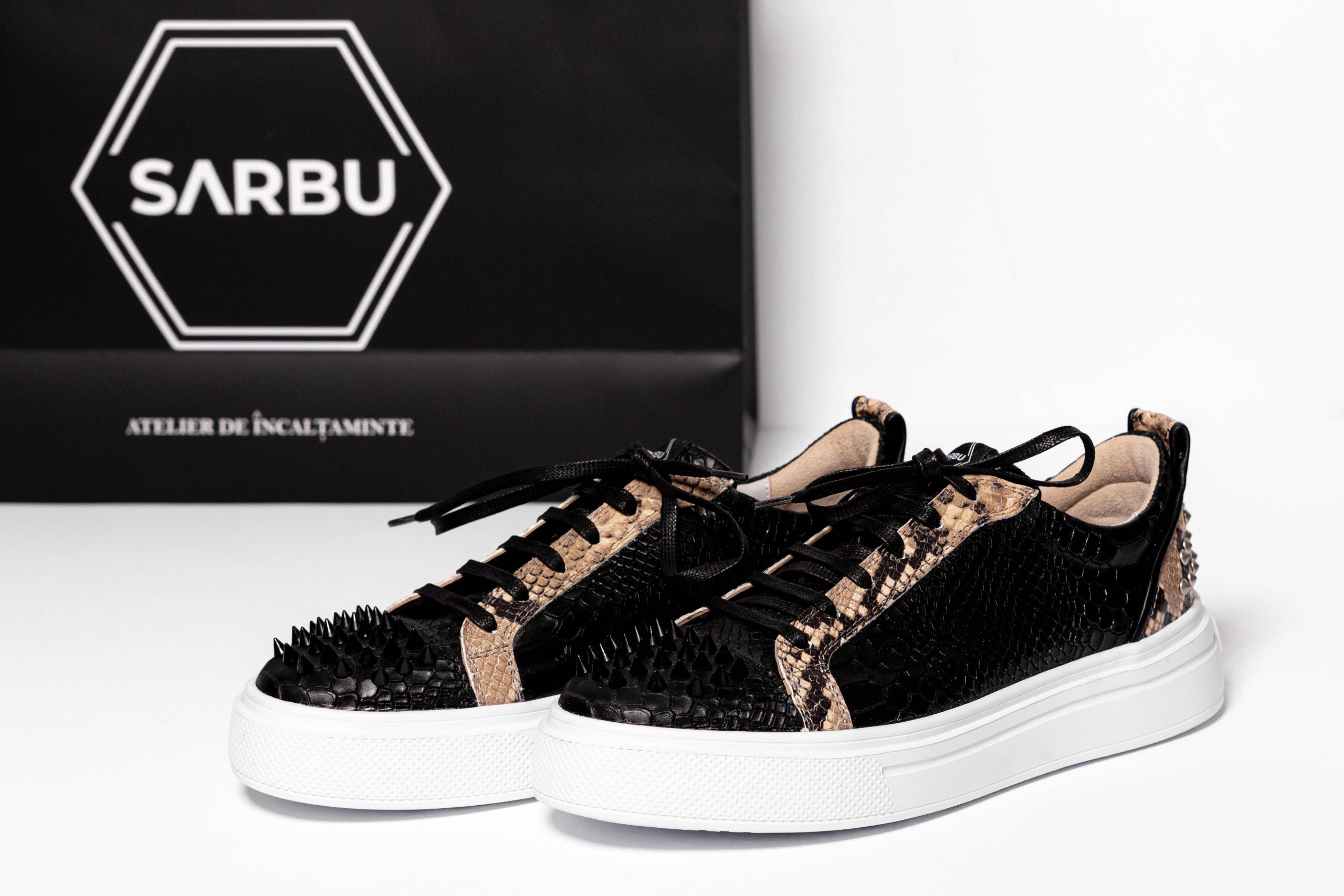 Low sneakers LB103/06